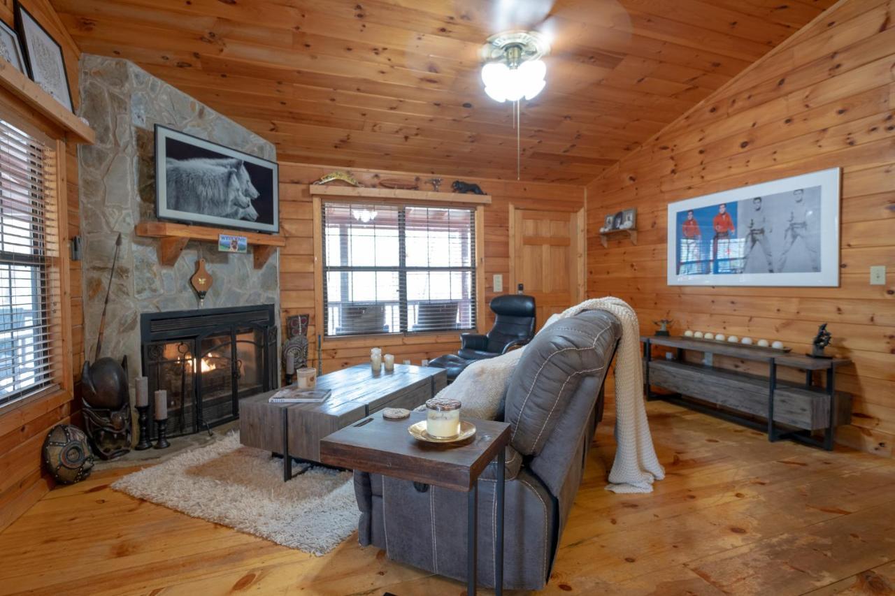Three Dog Night - Pet-Friendly Cabin With Hot Tub Villa Blue Ridge Kültér fotó